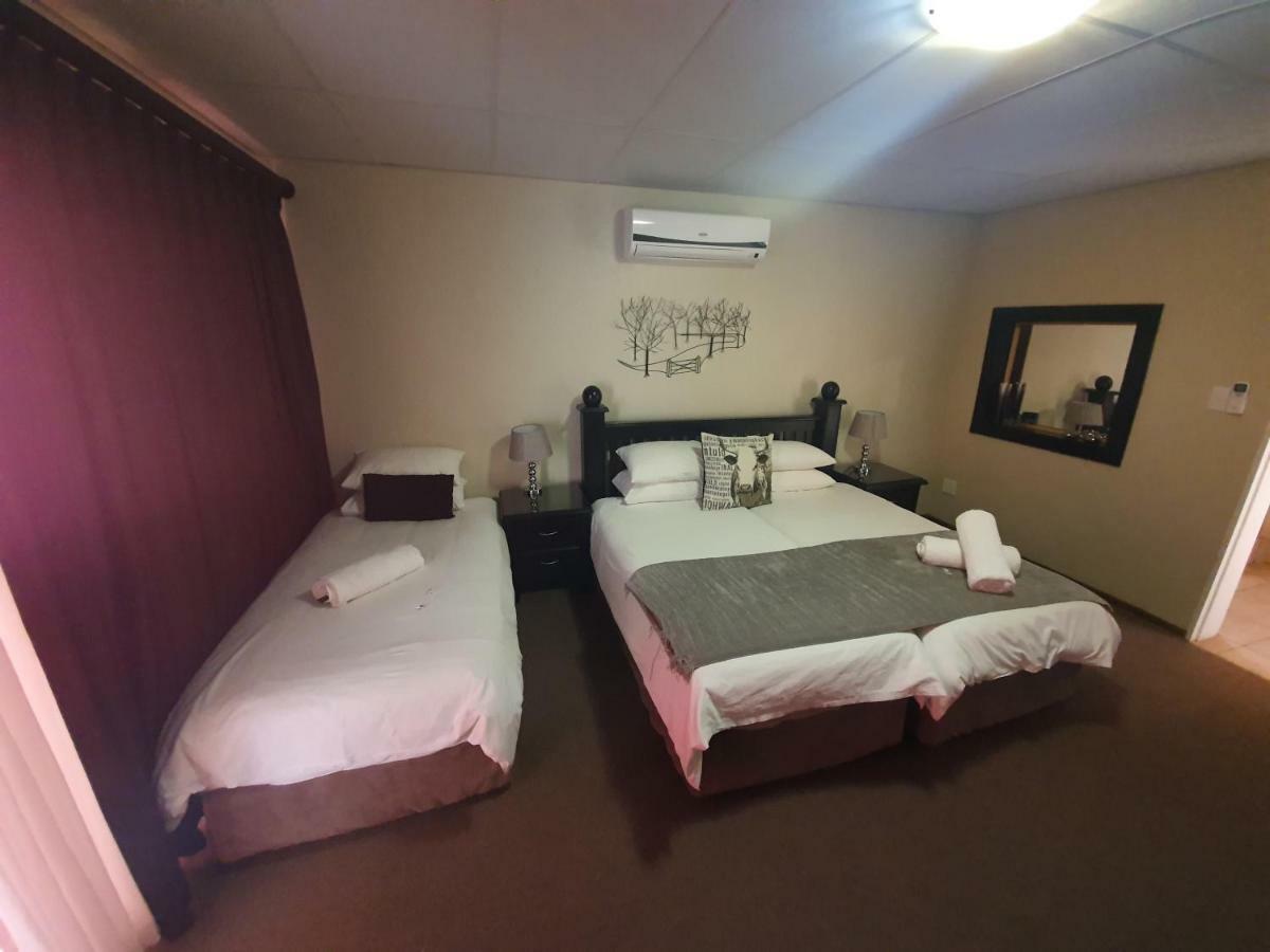 Leach Lodge Kuruman Exterior foto